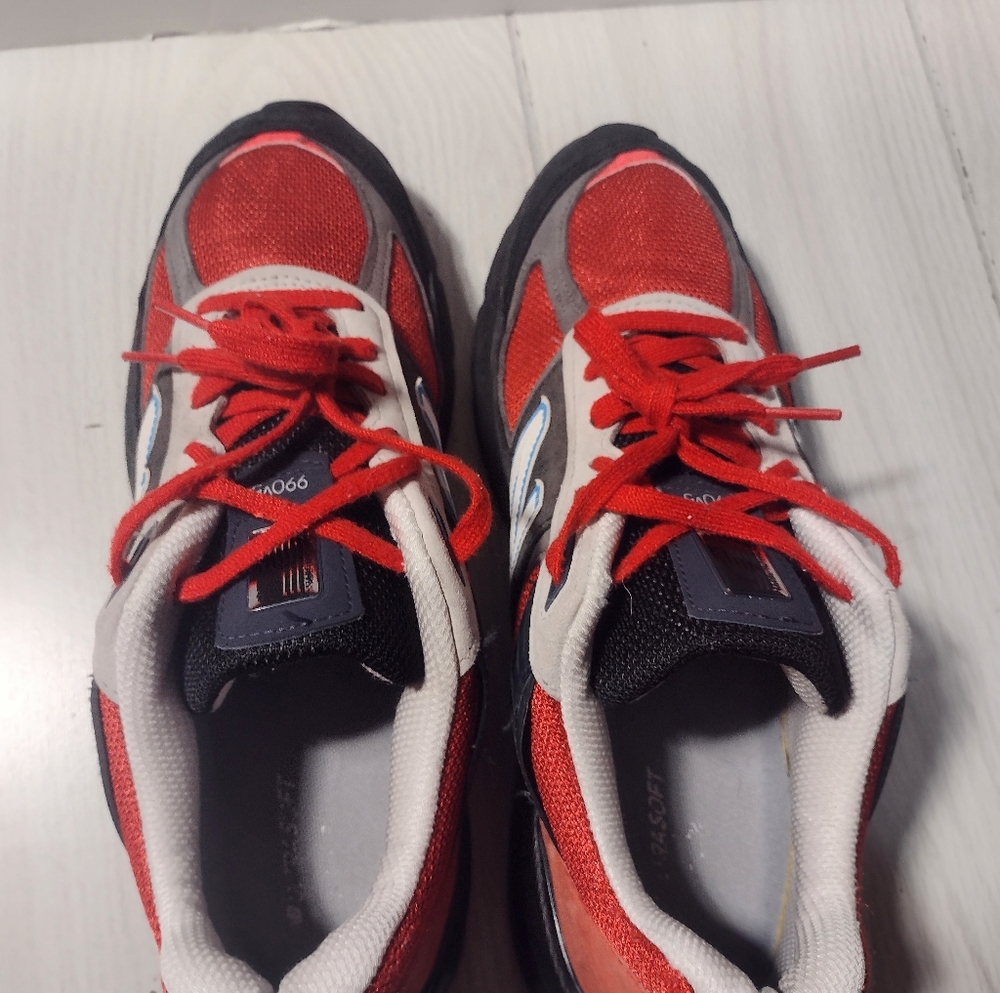 New Balance shoes 990v5 Made in USA men's 10 2E wide sneakers red/black. - Picture 2 of 8